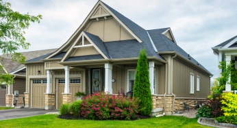 Using Vertical Siding: 5 Design Tips to Keep in Mind